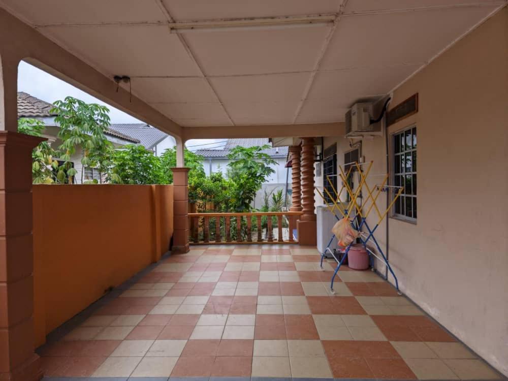 Adeeba Homestay 콴탄 외부 사진